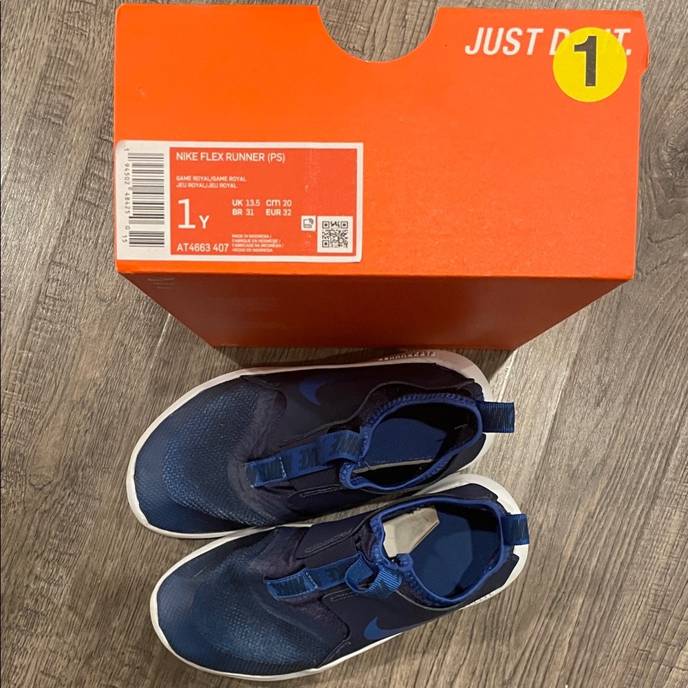 Nike Flex Runner Kids Sneakers - Navy and White